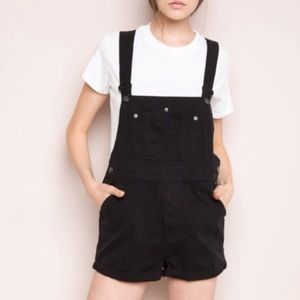 Black Brandy Melville short overalls